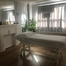 Full body massage at Eglinton Spa