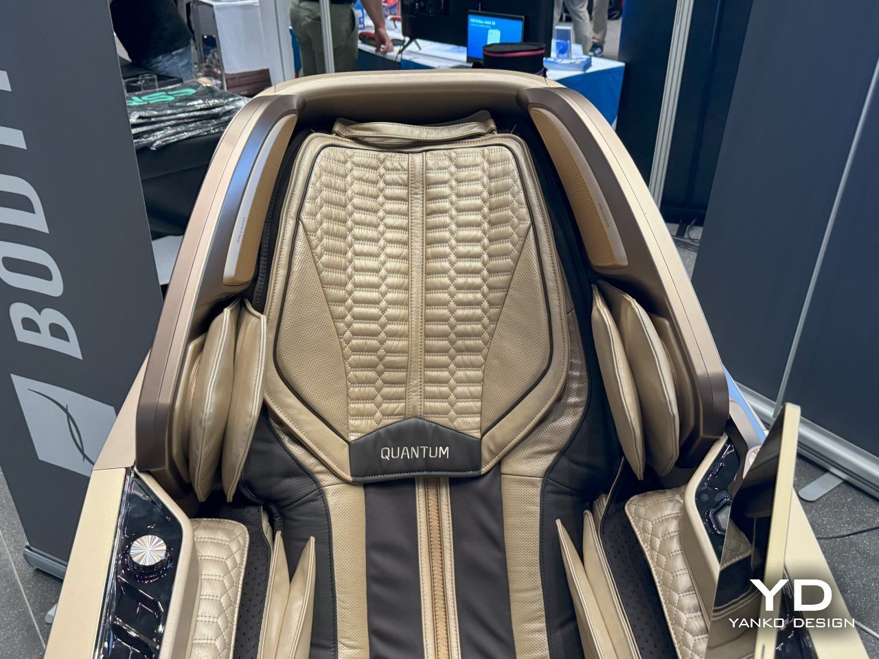 bodyfriend_quantum_robot_massage_chair_5.jpg